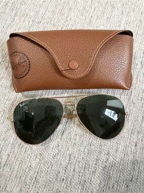 Ray-Ban Men’s Aviator Sunglasses - Gold Frame, Black Lenses